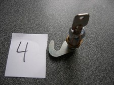 Baton  Schloß mit  Schlüssel