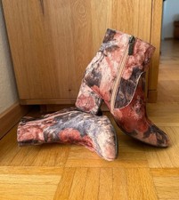 Stiefeletten aus Samt in
