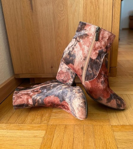 Stiefeletten aus samt - stiefeletten,
