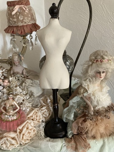 Shabby kleine schneiderpuppe - shabby,