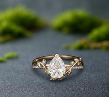 14K Gold Natur Pear Moissanit