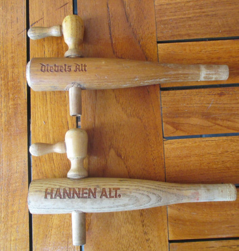 Holz zapfhahn hannen alt - zapfhahn,