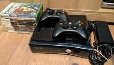 Microsoft Xbox 360 Slim 250GB Schwarz Spielekonsole plus 9 Spiele und zwei Controller