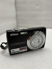 Nikon Coolpix S220 –
