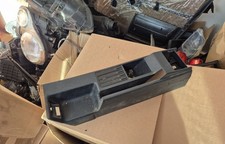 Audi 80/Coupé/B4/Quattro Mittelkonsole mit Kassettenfach 893864119