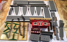 HORNBY SPUR 00 R 004 SUBURBAN