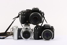 Fujifilm Finepix S9500 ; Fujifilm Finepix S5000 ; Minolta Dimage Z1 | UNTESTED