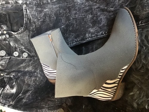 Stiefelette grau mit zebra - stiefelette,