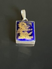 MEISSEN goldener Drache  kleiner Schmuckanhänger  in 800er Silberfassung