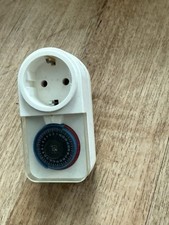 Mechanische Tages-Zeitschaltuhr mit Schutzkappe Innen Steckdose