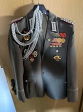DDR-Militäruniform der
