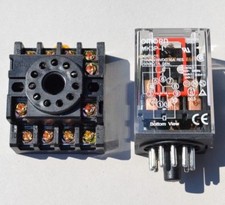 Steckrelais mit Sockel 12V