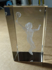 Glas Pokal  Tennis "Frau" Glasquader mit 3D Lasergravur