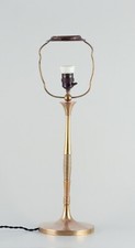 Bruno Paul (1874–1968), deutscher Architekt. Hohe Art Deco Tischlampe aus Mes...