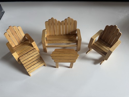 Town square miniatures - square,