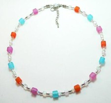 modische Halskette Würfel