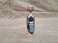 alte schöne Holzfigur für