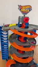 Hot Wheels City Mega Garage
