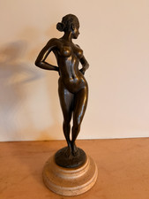 Bronzefigur Akt Frau