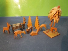 Rehe mit Futterkrippe - hand geschnitzt - SCHUMANN & WAGNER, HELBIG ??