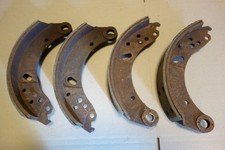 Mercedes Benz  220 W 187 Satz Bremsbacken hinten breite Bremse (55mm)