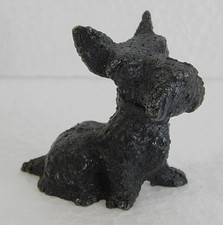 Kleine Skulptur Hund Terrier