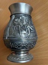 Vintage - Zinnkanne mit Henkel mit dörflichen Motiven (ca. 15cm)