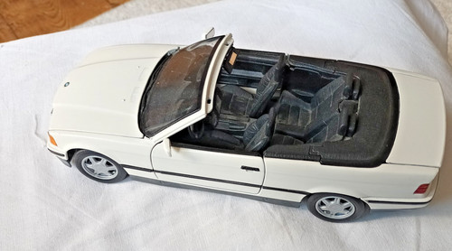 Modellauto maisto bmw 325i - modellauto,