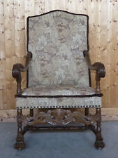 Thron Sessel Historismus Löwentatzen geschnitzt Gobelin Armlehnstuhl
