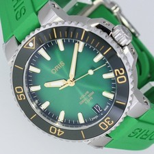 ORIS AQUIS DATE 5 DAYS GREEN