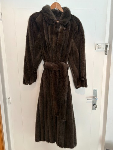Wunderschöner pelzmantel - wunderschöner,
