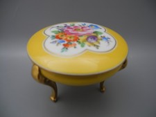 Hutschenreuther Deckeldose auf