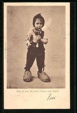 Ansichtskarte Junge mit großen Pantoffeln raucht eine Pfeife 1903 