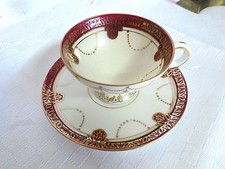 Alte Mokkatasse mit Untertasse