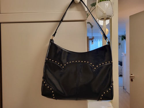 Handtasche schwarz nieten gold - handtasche,
