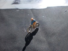 Siku Plastik Figur V 414 Fahrradfahrer auf Fahrrad mit Hilfsmotor