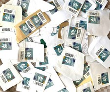 DEUTSCHLAND BRIEFMARKEN 100x 0,85€ UNGESTEMEPELT a. Papier Kiloware Matrixcode !