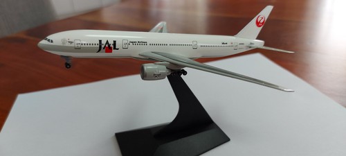 Flugzeugmodell boeing 777 - flugzeugmodell,
