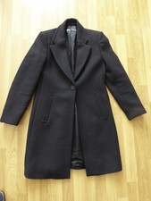 Schwarzer Mantel kurz von Zara