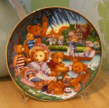 Franklin Mint Heirloom Teddy Bear Picnic Collector Plate - Limited Edition