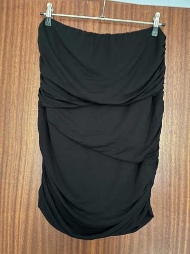 Schwarzer stretchrock mit - schwarzer,