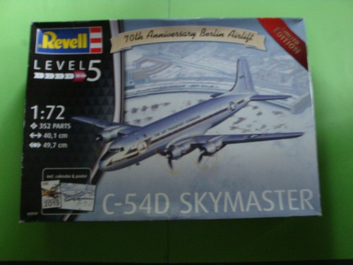 Revell 54d skymaster berlin - c-54d,
