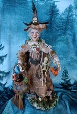 Zauberhexe, Handarbeit