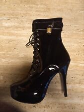 High Heel Herren Lackstiefel mit abschließbaren Vorhängeschlösser