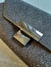 GUESS Clutch Glitzer Schwarz