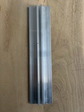 Photovoltaik Montageschiene 40 cm mit Gummiauflage – Aluprofil Flachdach