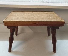 antiker Hocker Blumentisch