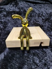 Kantenhocker-Osterhase