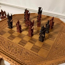 Handgeschnitztes Holz