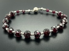 ARMBAND 925/-SILBER RHODINIERT MIT GRANAT & HÄMATIT SILBERZEIT  SCHMUCKJAGD